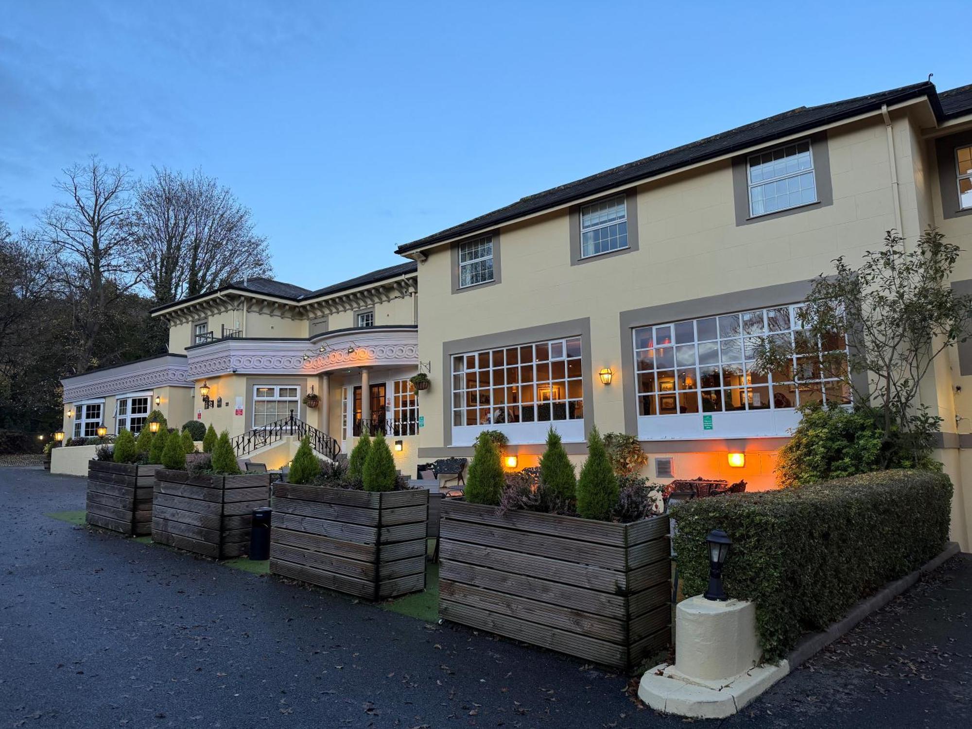 Reigate Manor Hotel Eksteriør billede